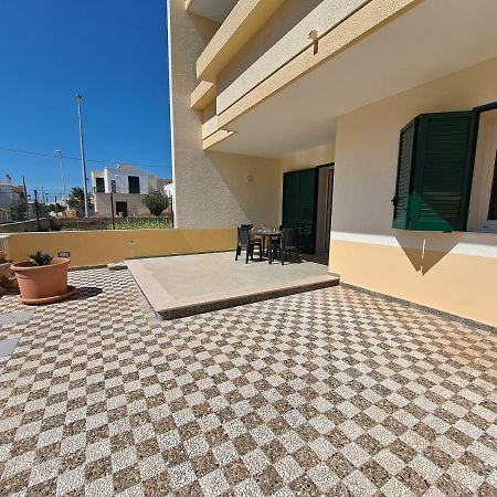 Casa Vittorio A 100M Dalla Sabbia Lido Marini Exterior foto
